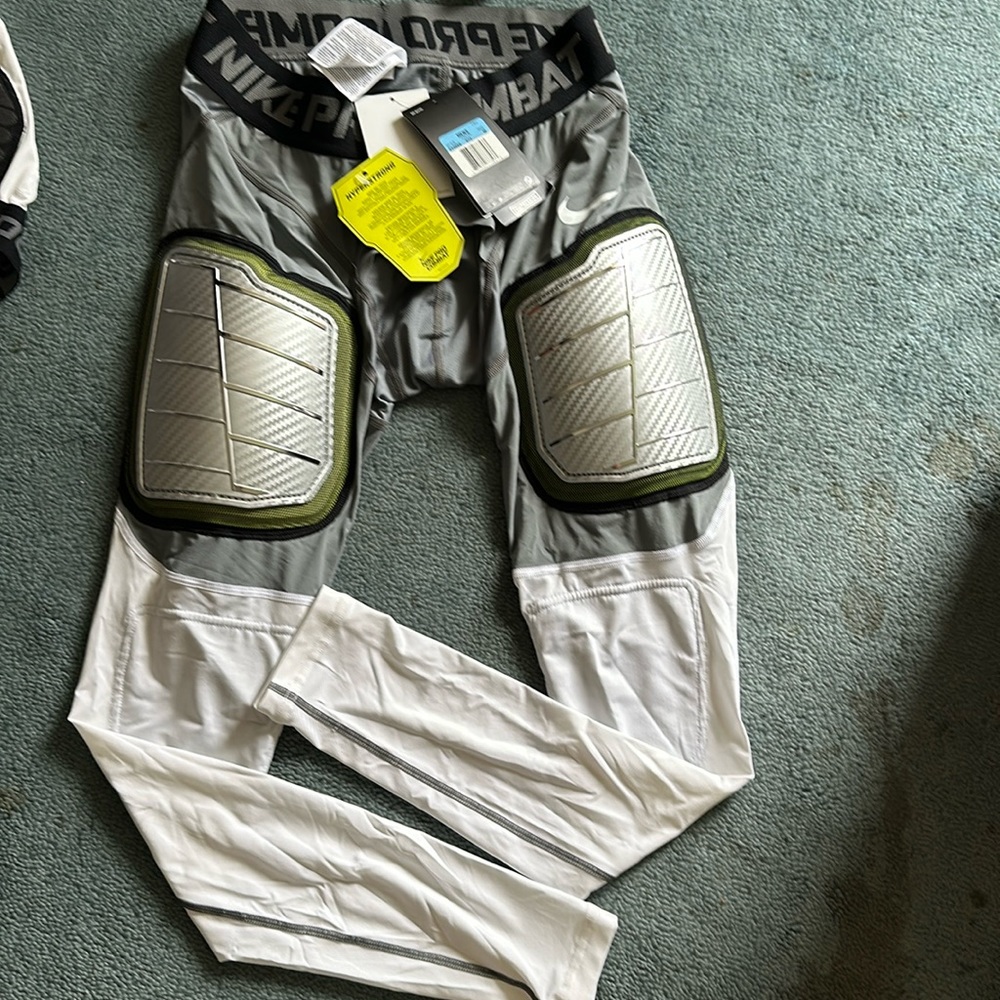 Nike pro combat hyperstrong compression base layer padded pants dri fit medium